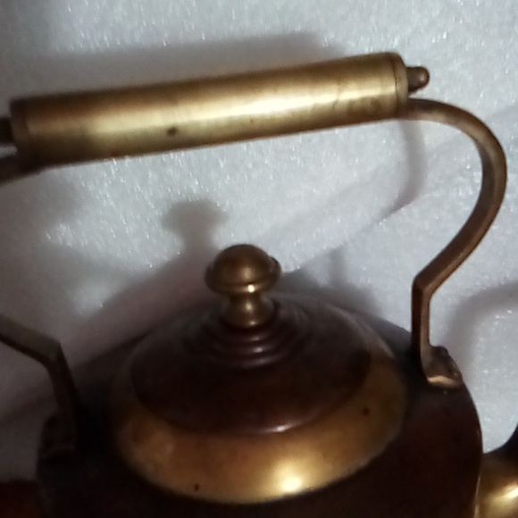 Rare old English Copper And Brass tea kettle teapot with lid . - Picture 3 of 6